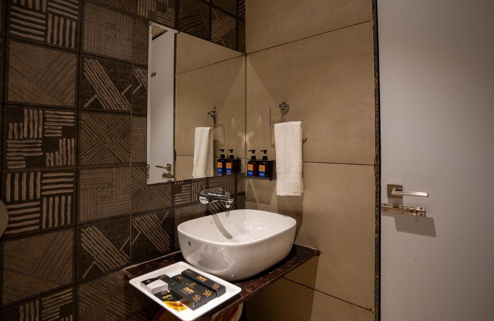 Hotel Alba Inn, Indore Esterno foto